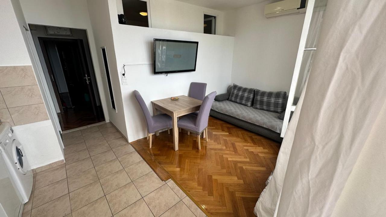 Split Apartments Trpimira Street 外观 照片
