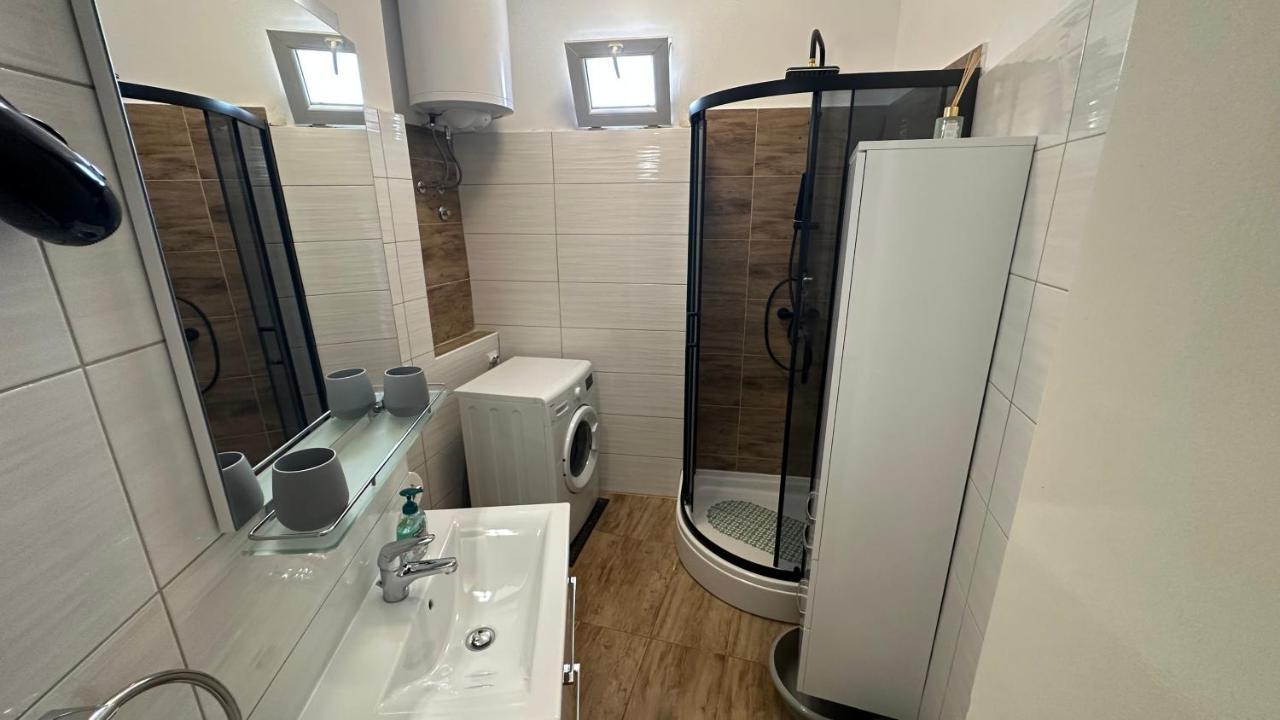 Split Apartments Trpimira Street 外观 照片