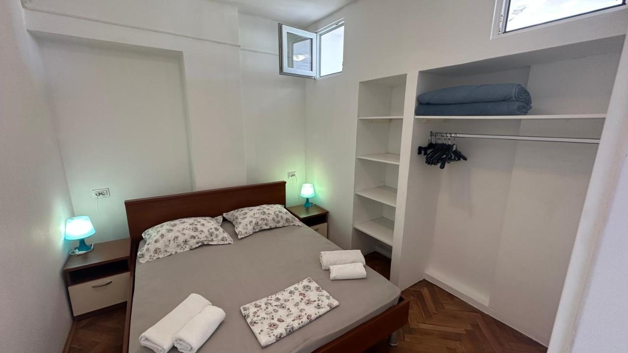 Split Apartments Trpimira Street 外观 照片